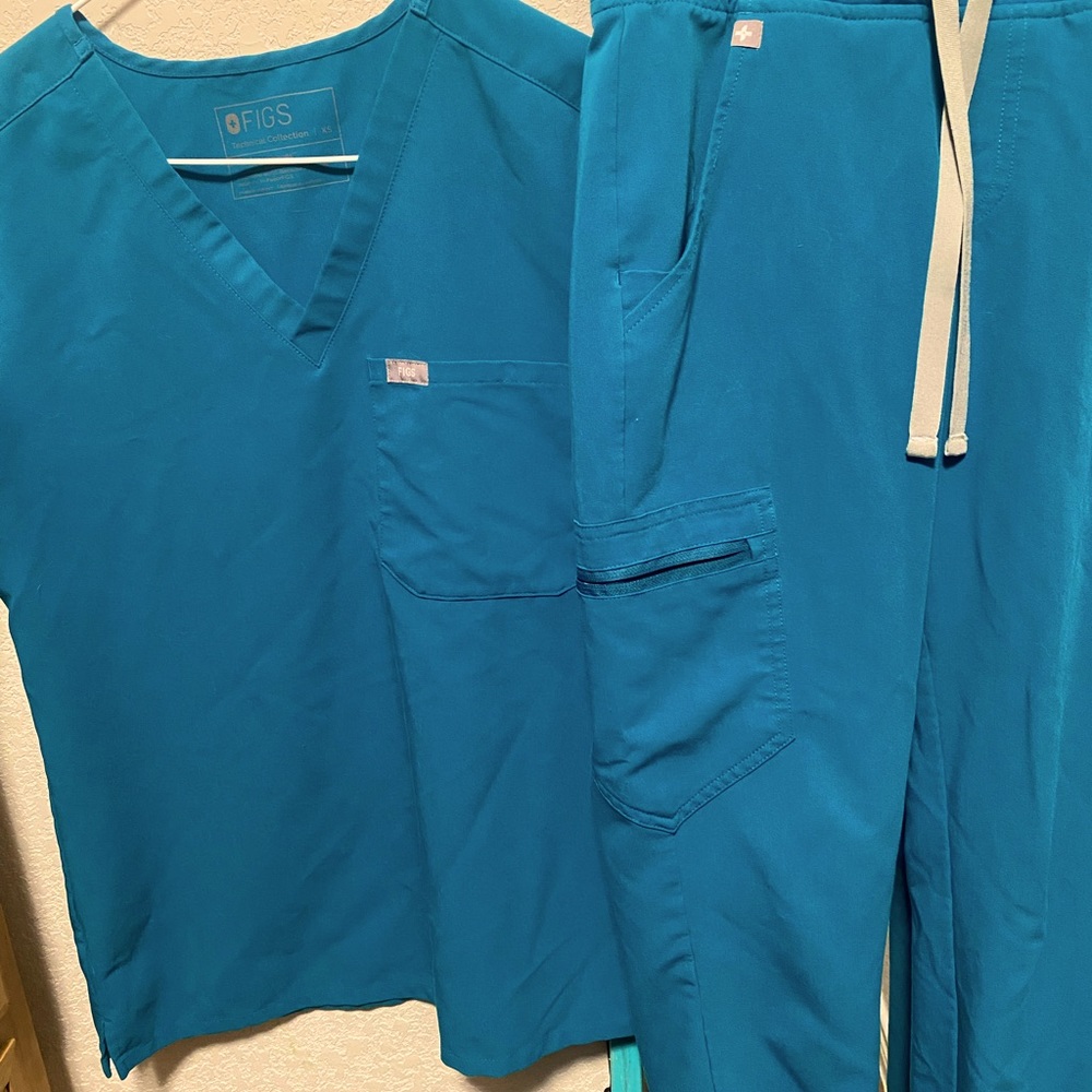Brand - Figs scrub set